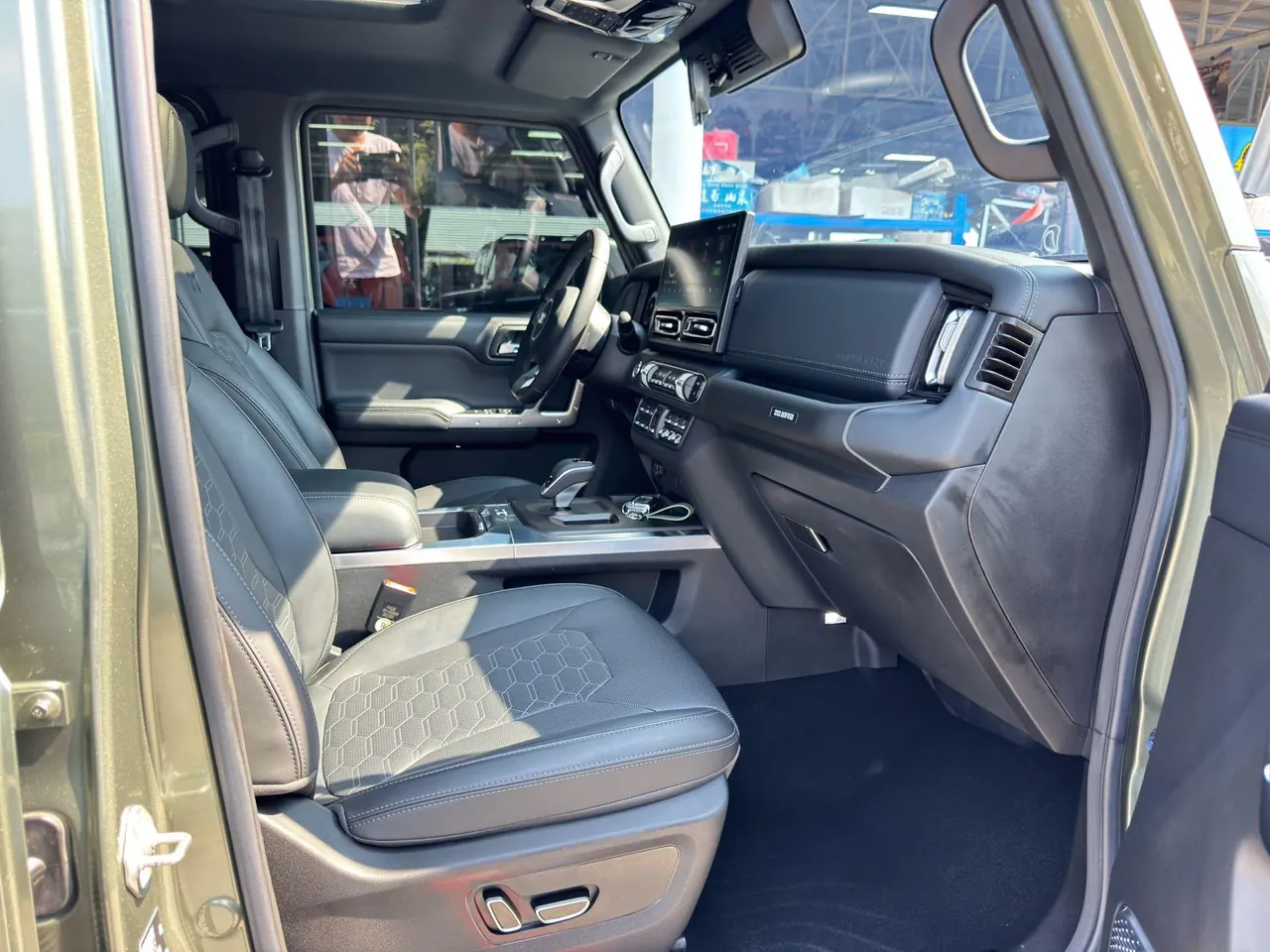 212 2024 T01 2.0T Explorer Automatic 7