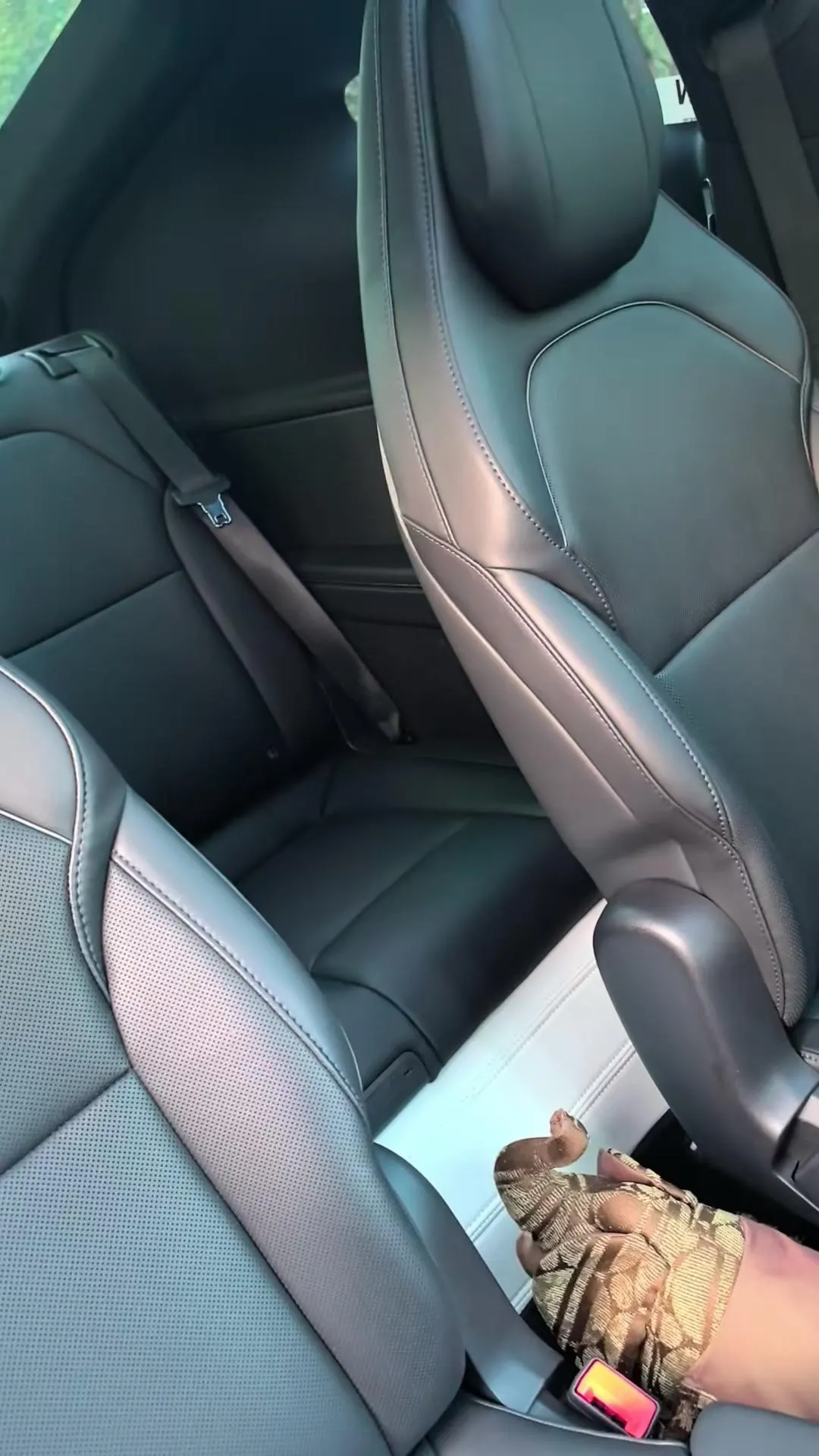 Tesla 2025 Model Y L Long Endurance All-Wheel Drive Automatic Transmission 4