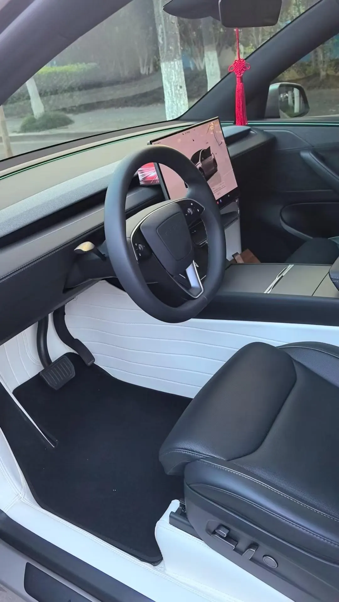 Tesla 2025 Model Y L Long Endurance All-Wheel Drive Automatic Transmission 7
