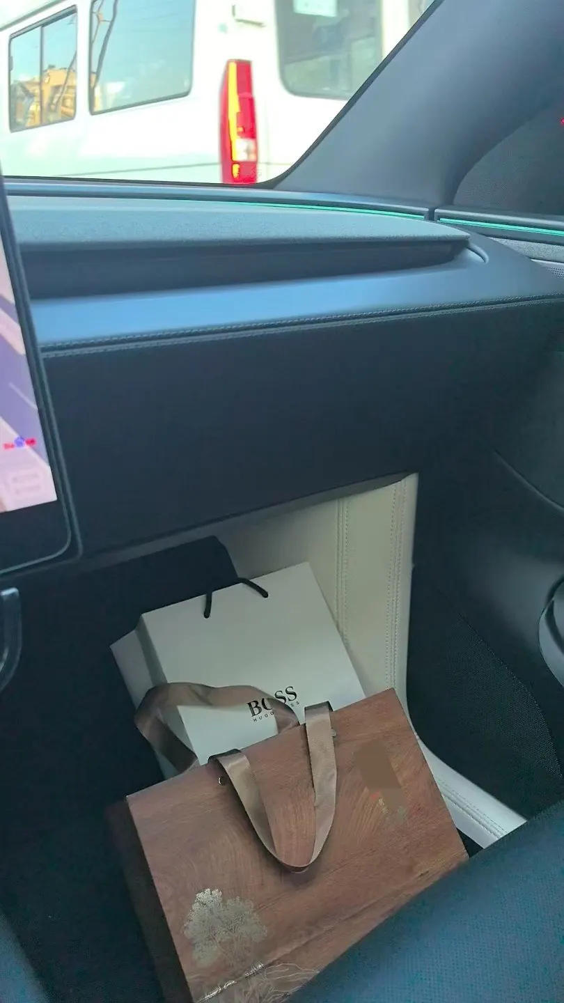 Tesla 2025 Model Y L Long Endurance All-Wheel Drive Automatic Transmission 9