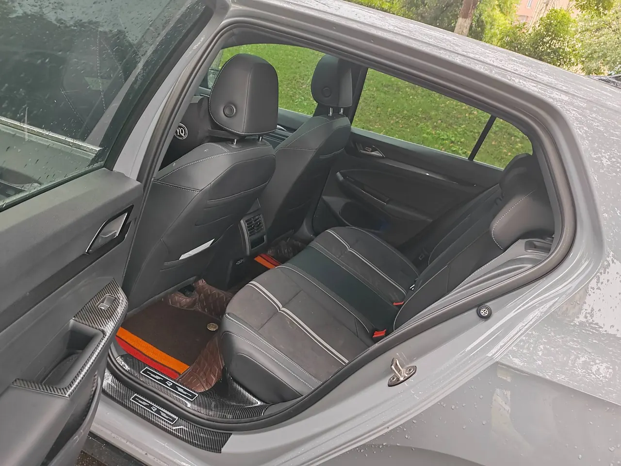 Volkswagen 2024 Golf 8 R-Line 1.4TSI 280TSI 50 Year Legendary Automatic 3