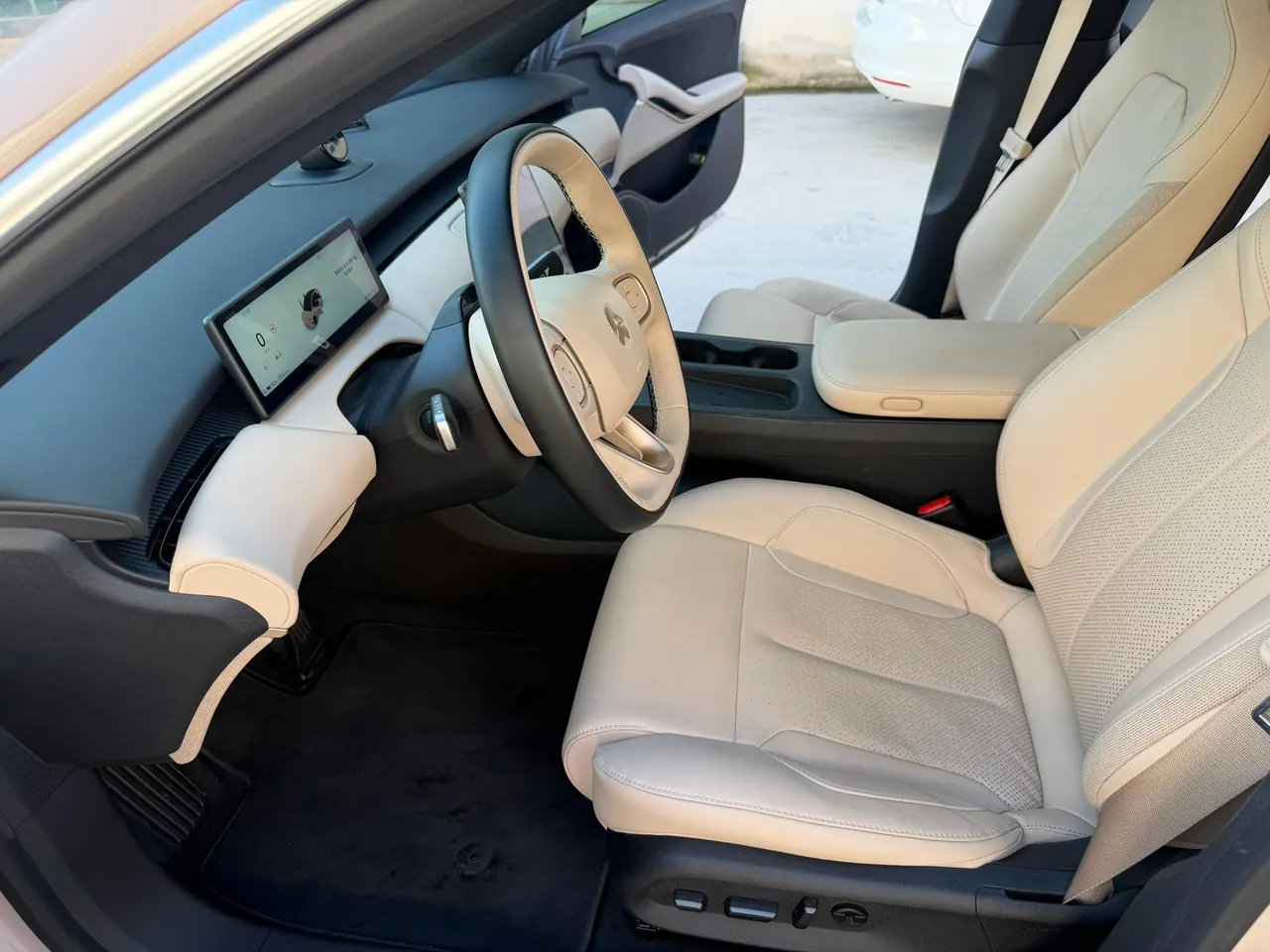 NIO 2024 ET5 75kWh automatic gear 4