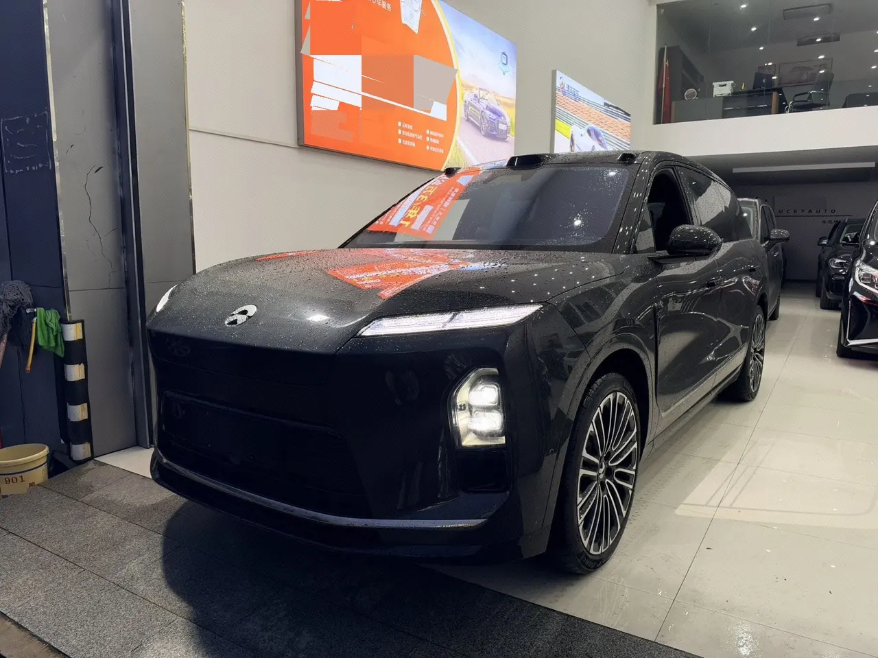 打开图片灯箱:NIO 2026 ES8 6‑Seater Executive Signature Edition Automatic Transmission