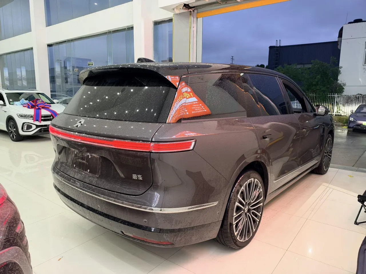 NIO 2026 ES8 6‑Seater Executive Signature Edition Automatic Transmission 10