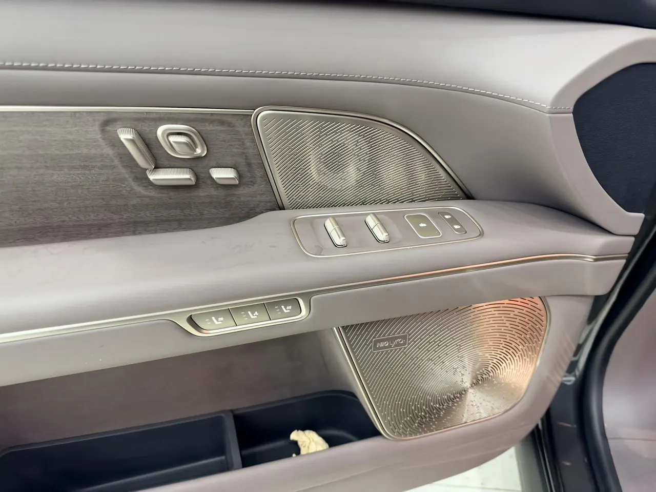 NIO 2026 ES8 6‑Seater Executive Signature Edition Automatic Transmission 4