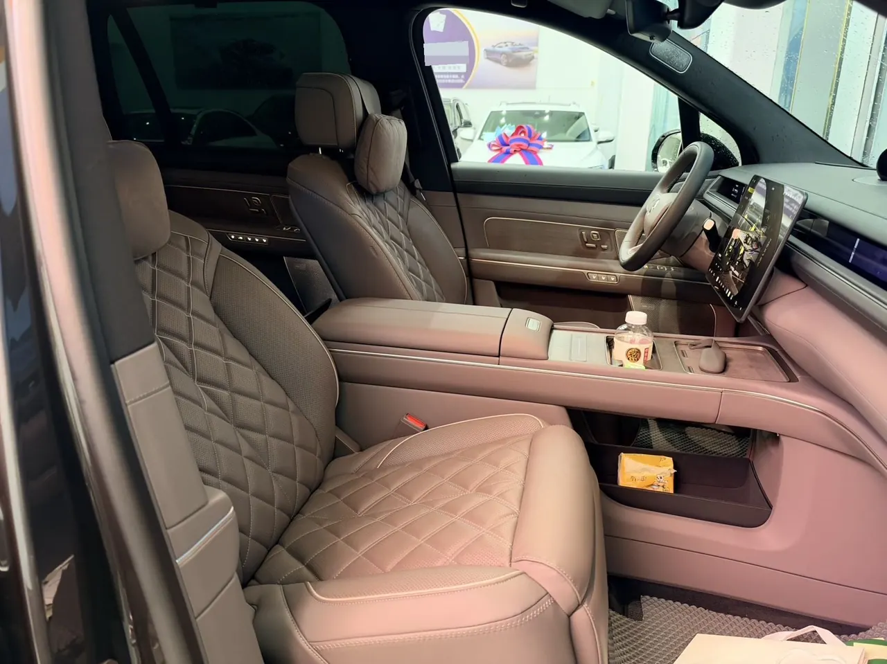 NIO 2026 ES8 6‑Seater Executive Signature Edition Automatic Transmission 7