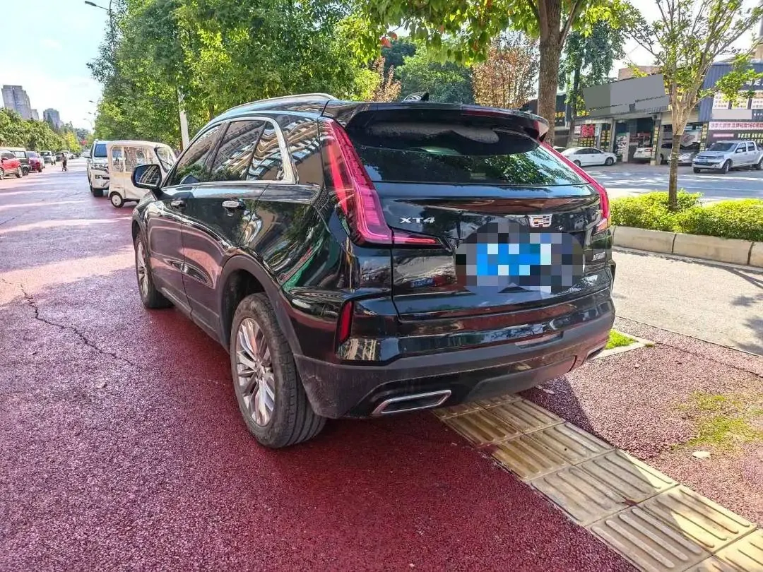 Cadillac 2024 XT4 48V 2.0T 28T Two-Drive Luxury Automatic Gear 2