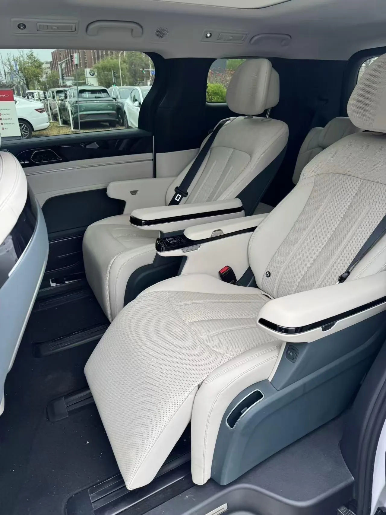 BYD 2025 summer DM-i 1.5T stepless 180km excellent automatic gear 2