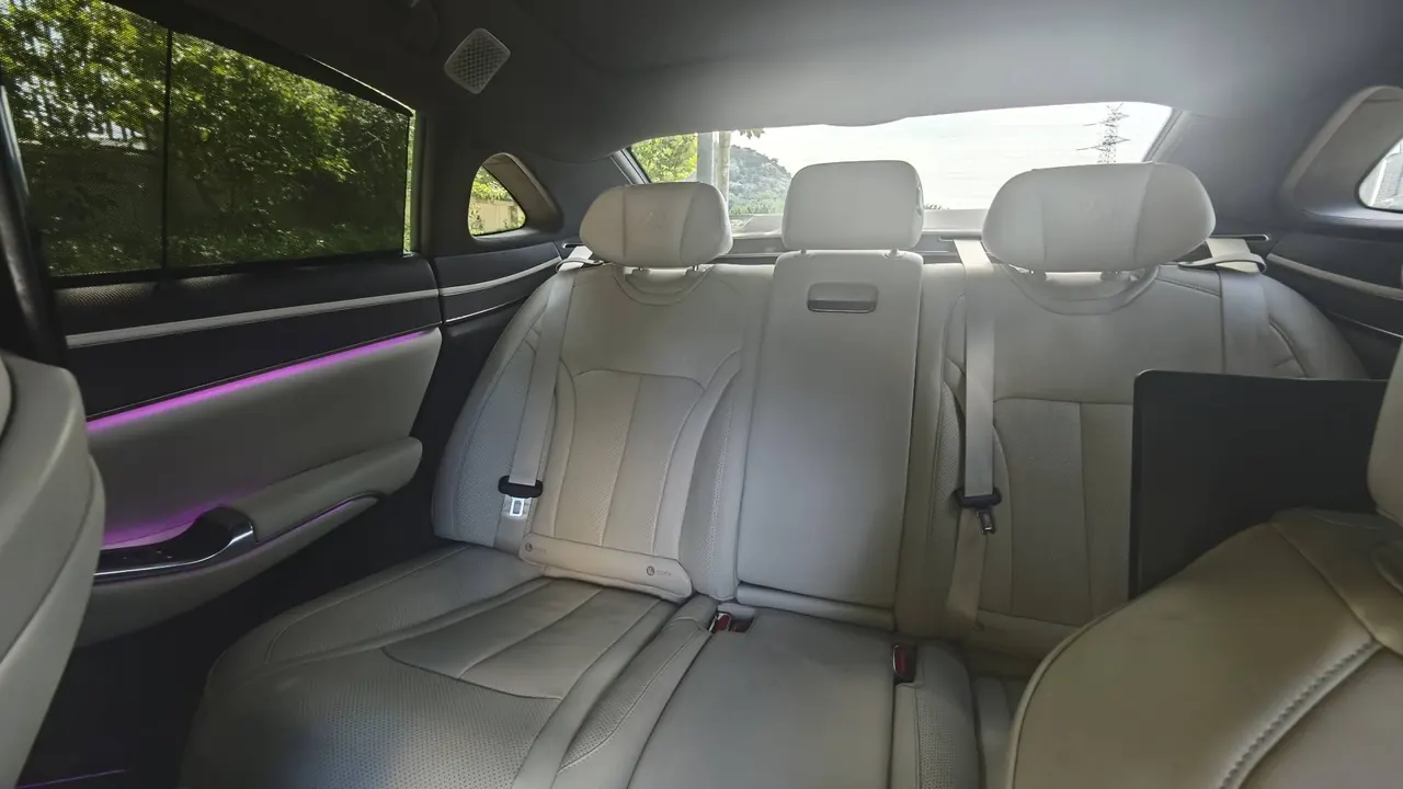 Denza 2024 Denza Z9 2.0T stepless 1100km four-wheel drive Ultra version automatic gear 6