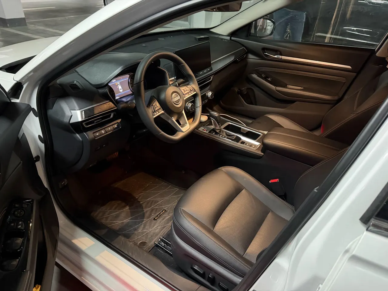 Nissan 2025 Teana 2.0 Stepless XL-TLS Pleasant Edition Automatic Gear 4