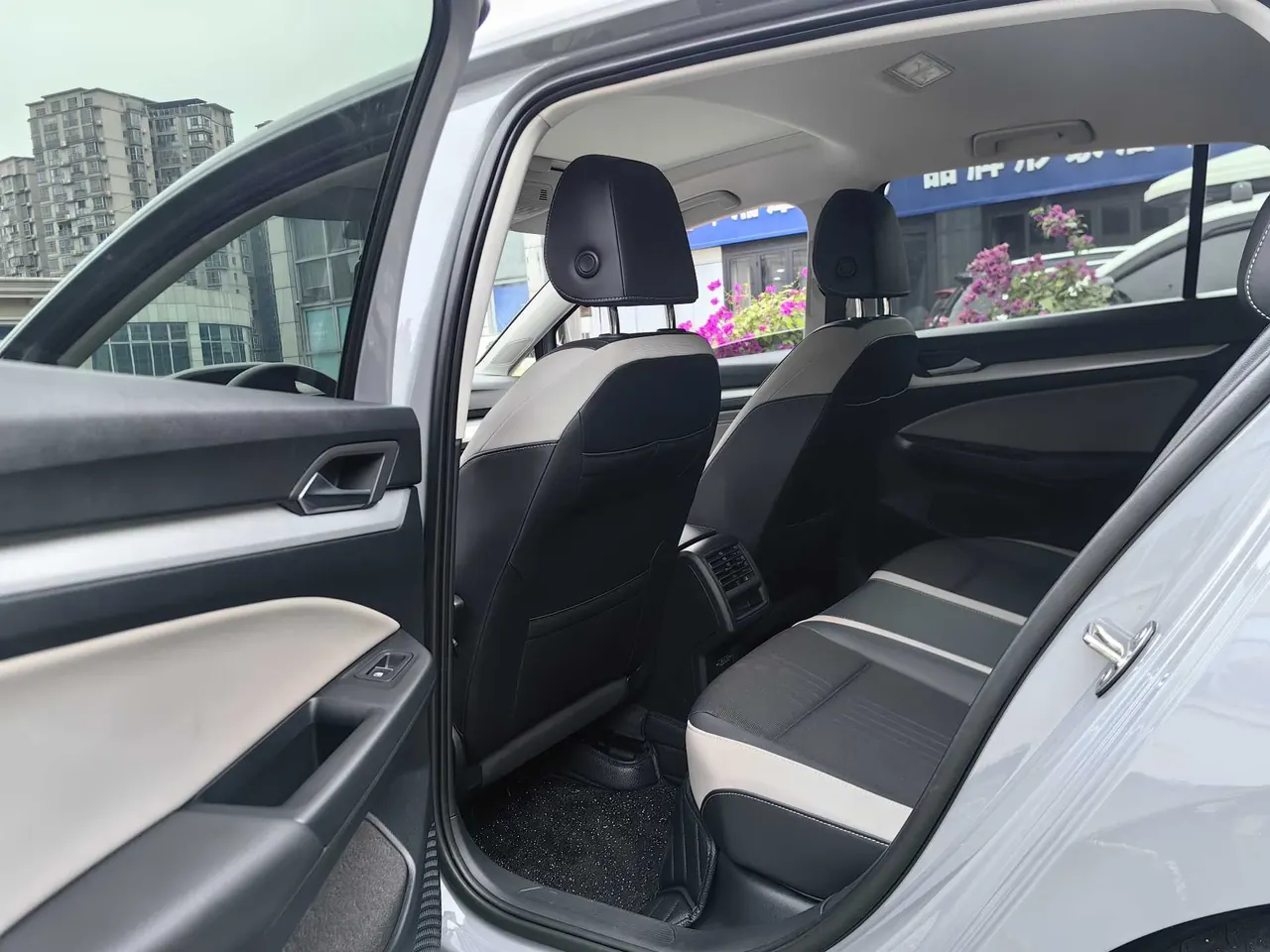 Volkswagen 2021 Golf 8 1.4TSI 280TSI 30th Anniversary Edition Automatic 5