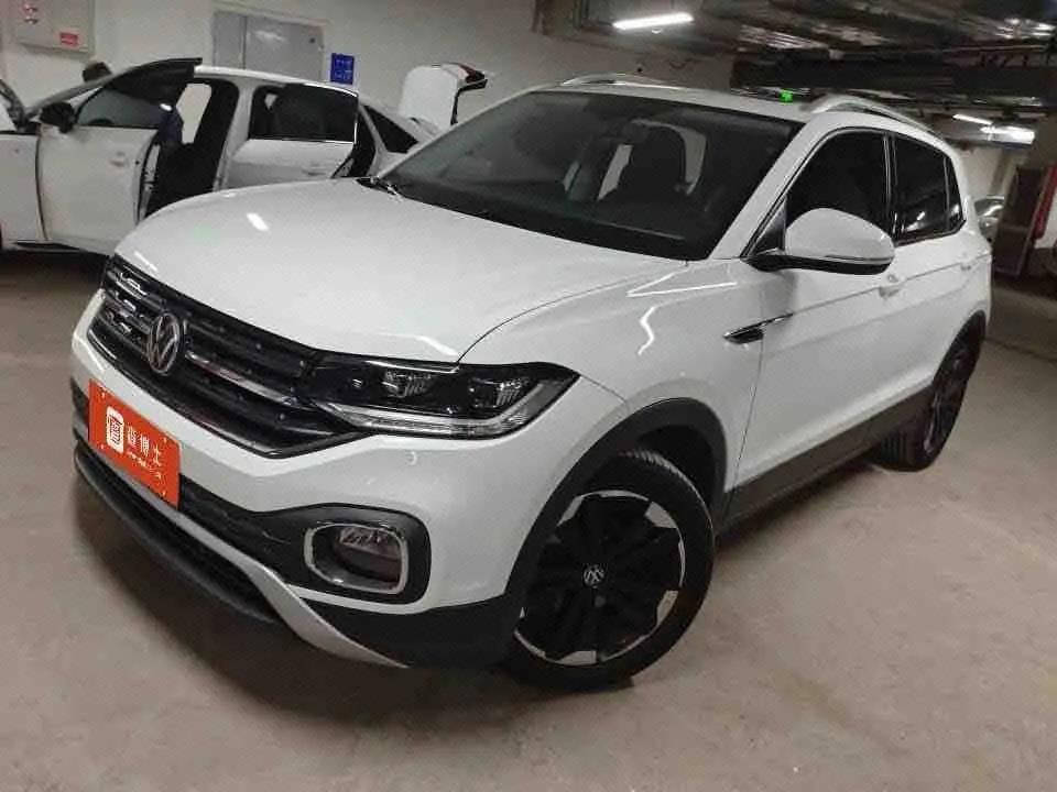 Volkswagen 2021 Shadow 1.5 R-Line Smart Union Edition Automatic Gear - View 1