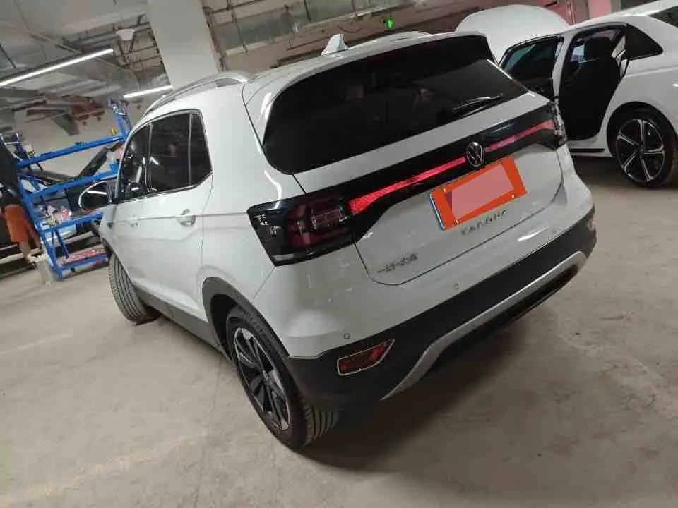 Volkswagen 2021 Shadow 1.5 R-Line Smart Union Edition Automatic Gear 4