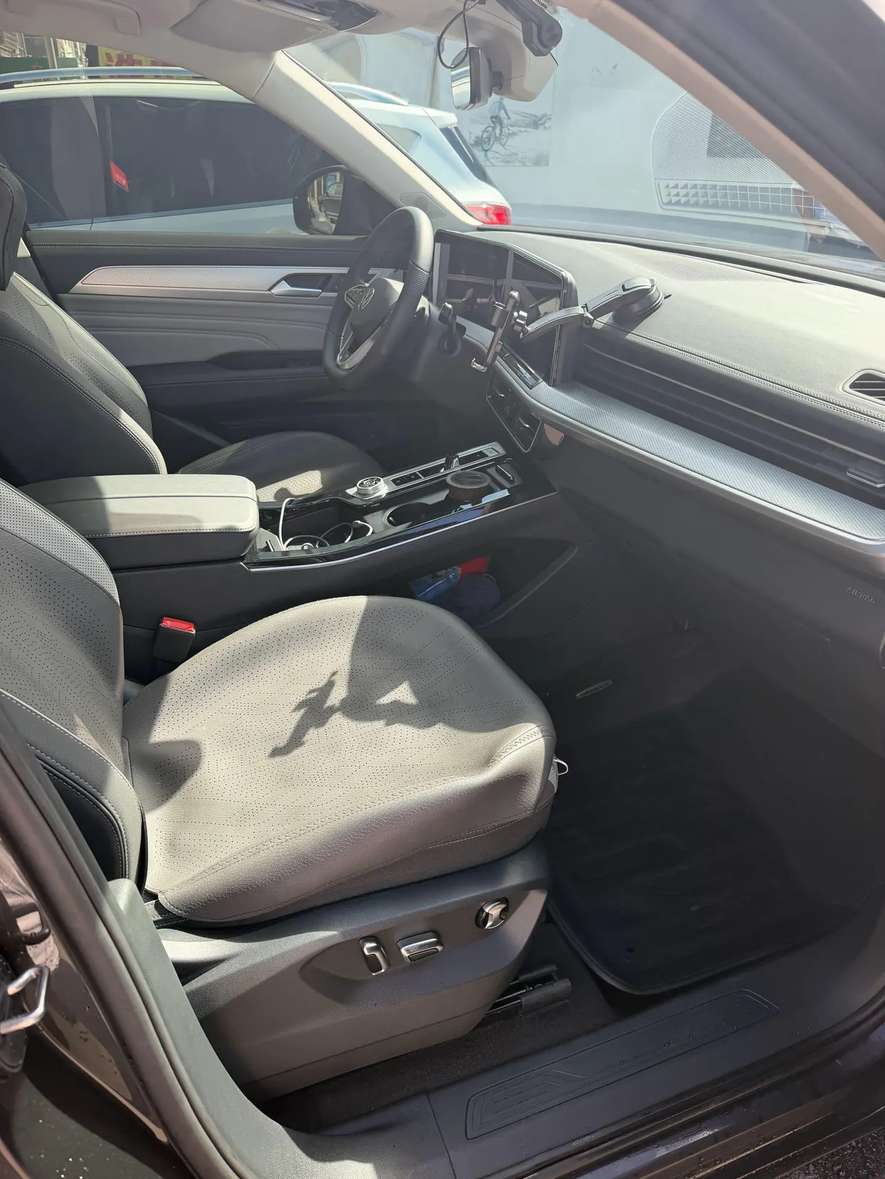 Volkswagen 2024 models for tour R-Line 2.0TSI 380TSI four-wheel drive tour for all (modified) automatic gear 6