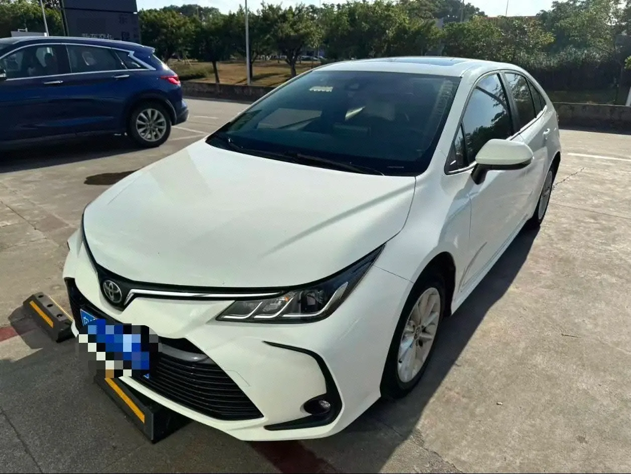 打开图片灯箱:Toyota 2021 corolla 1.2T stepless elite PLUS version of automatic gear