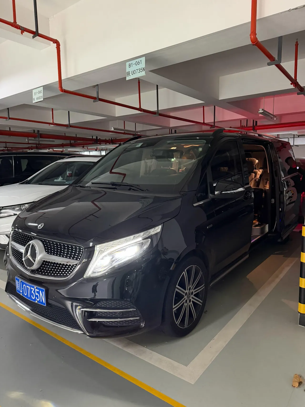 Mercedes Benz V 2021V 260 L 2.0T Deluxe Edition Automatic Gear - View 1