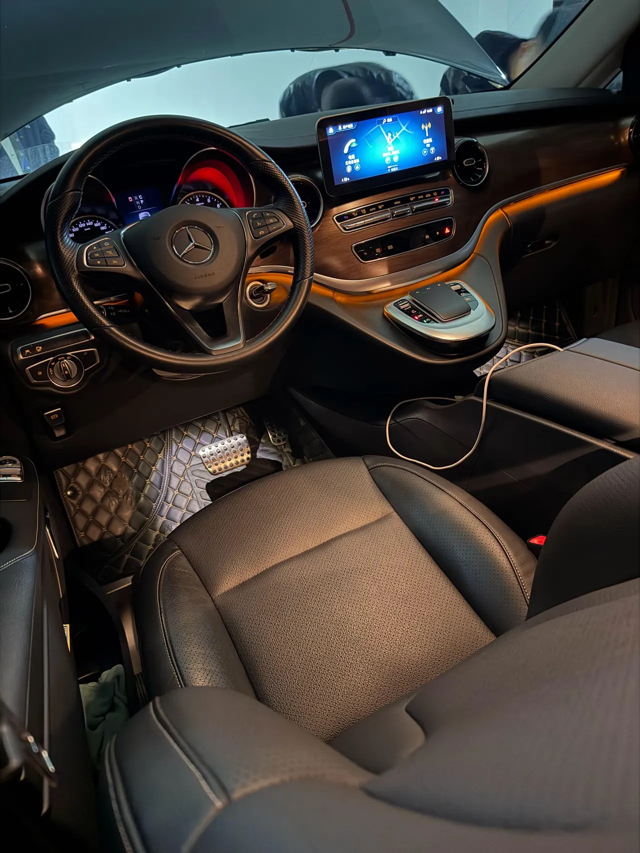 Mercedes Benz V 2021V 260 L 2.0T Deluxe Edition Automatic Gear 3