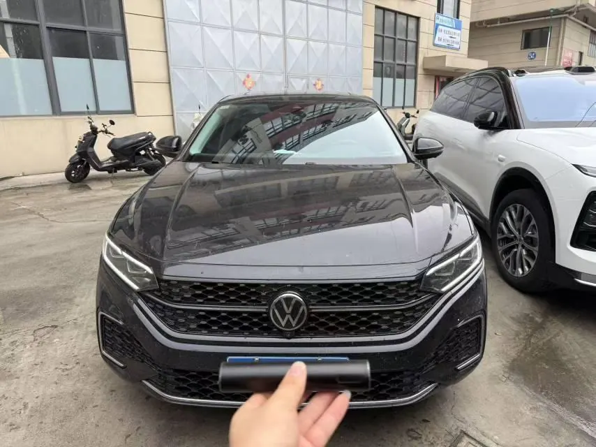 Volkswagen 2025 Passat 2.0TSI 380TSI outstanding star dragon version automatic gear 2
