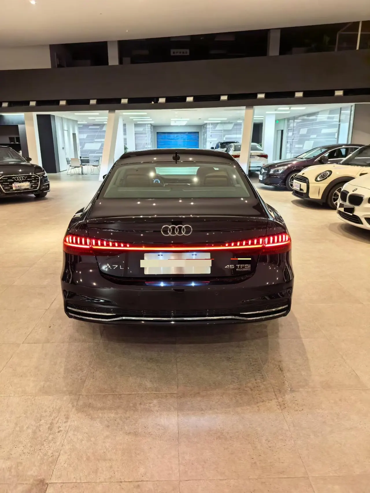 Audi 2025 A7L 2.0TFSI 45TFSI Quattro Luxury Automatic 3