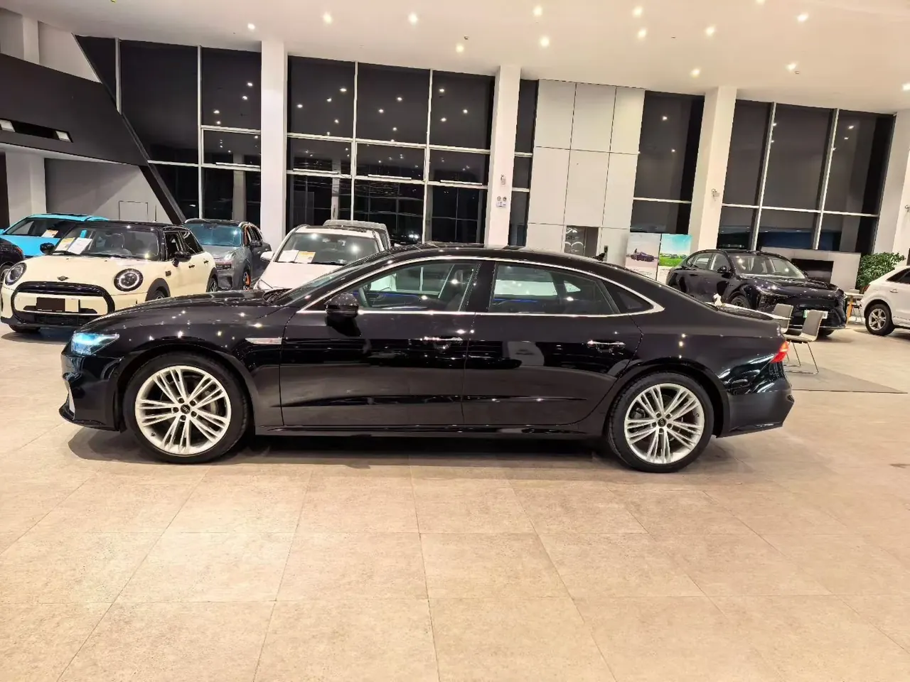 Audi 2025 A7L 2.0TFSI 45TFSI Quattro Luxury Automatic 4