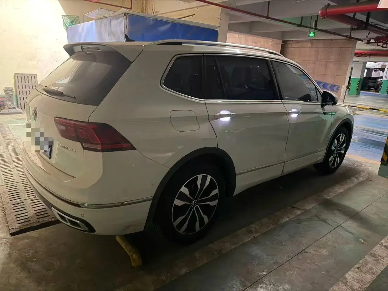 Volkswagen 2025 Tiguan L R-Line 2.0TSI 330TSI outstanding two-wheel drive R-Line Long Yao version automatic gear 4