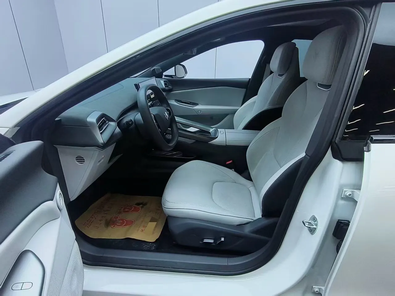 ARCFOX 2025 α S 5 560PRO 185kW (modified) automatic gear 5