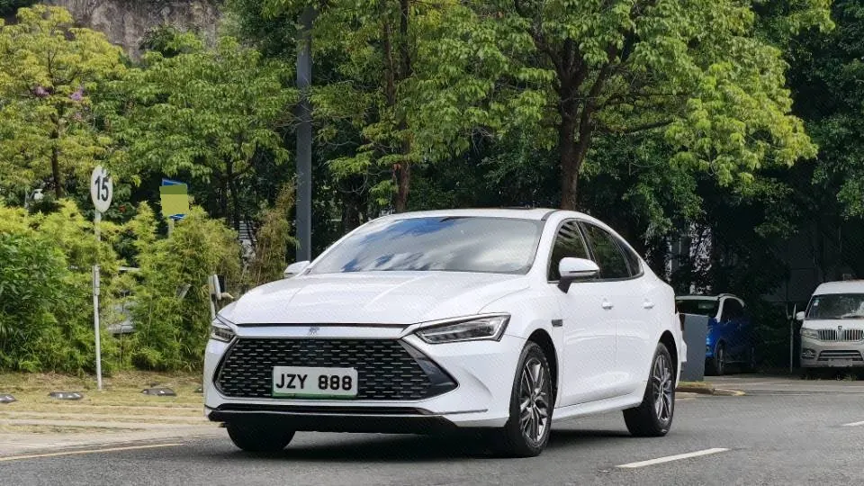 BYD 2021 Qin PLUS DM-i 1.5 stepless 120KM automatic gear - View 1