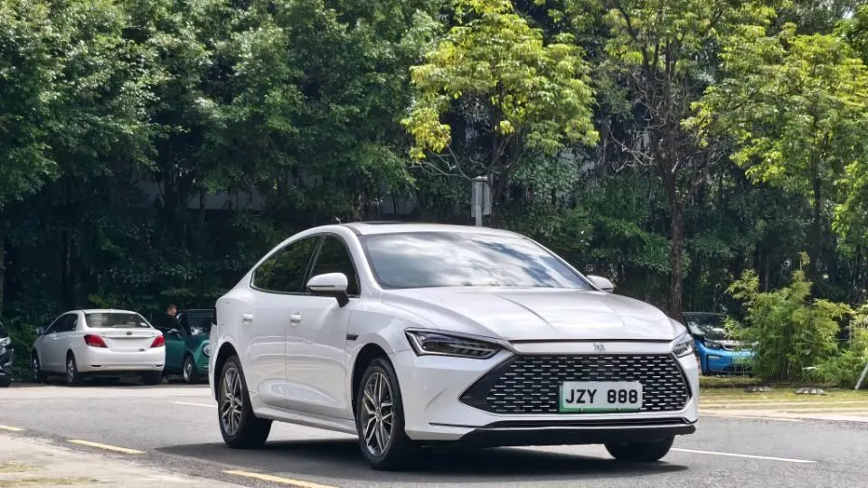 BYD 2021 Qin PLUS DM-i 1.5 stepless 120KM automatic gear 3