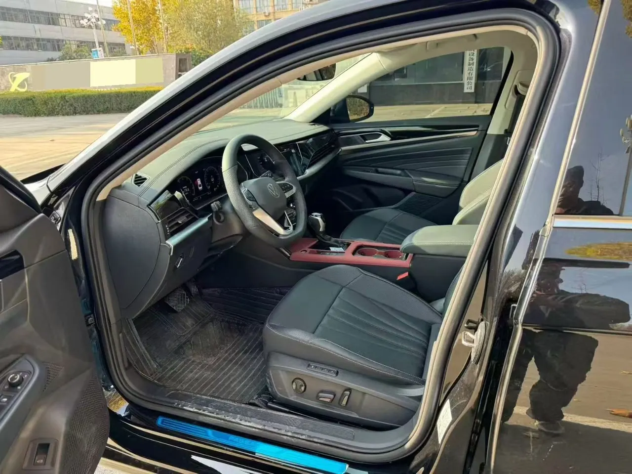 Volkswagen 2025 Passat 2.0TSI 380TSI outstanding star dragon version automatic gear 3