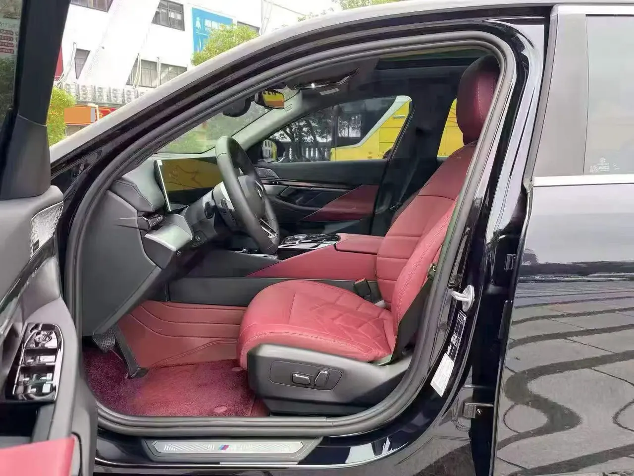 BMW 5 Series 2025 530Li 48V 2.0T Leading M Sports Suit Automatic Gear 2