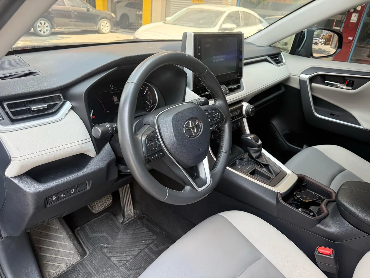 Toyota 2020 RAV4 Rongbo 2.0 Stepless Two-Drive Fashion Edition PLUS Automatic Gear 5