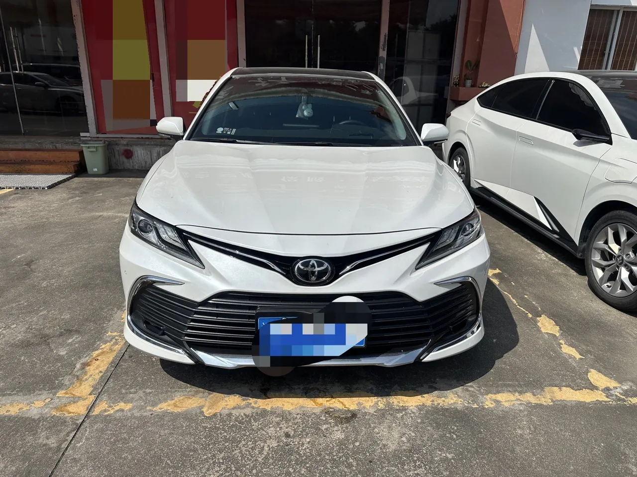Toyota 2021 Camry 2.5G Deluxe Edition Automatic Gear 2