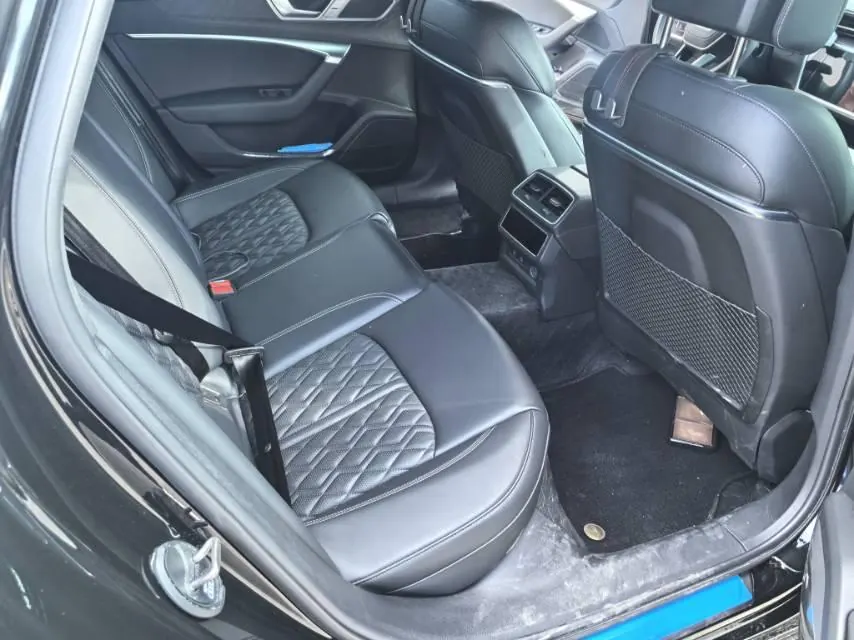 Audi 2025 A6L 2.0TFSI 45TFSI Quattro Selected Dynamic Automatic 4