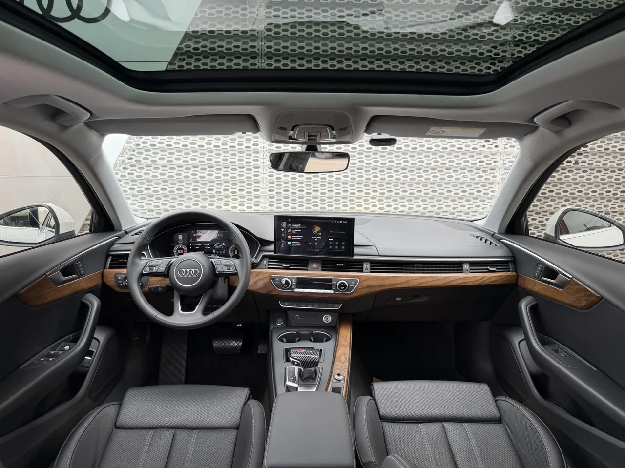 Audi 2020 A4L 2.0TFSI 40TFSI Deluxe Dynamic Automatic 8