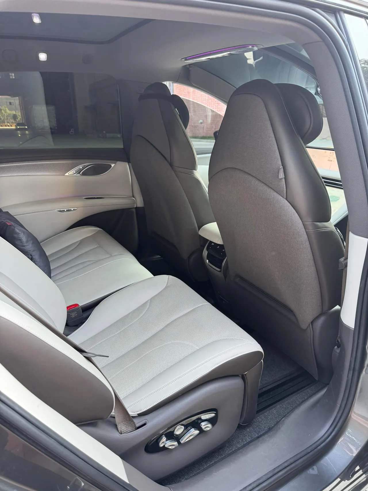 IM 2023 IM LS7 90kWh Elite Rear Drive Edition Automatic 5