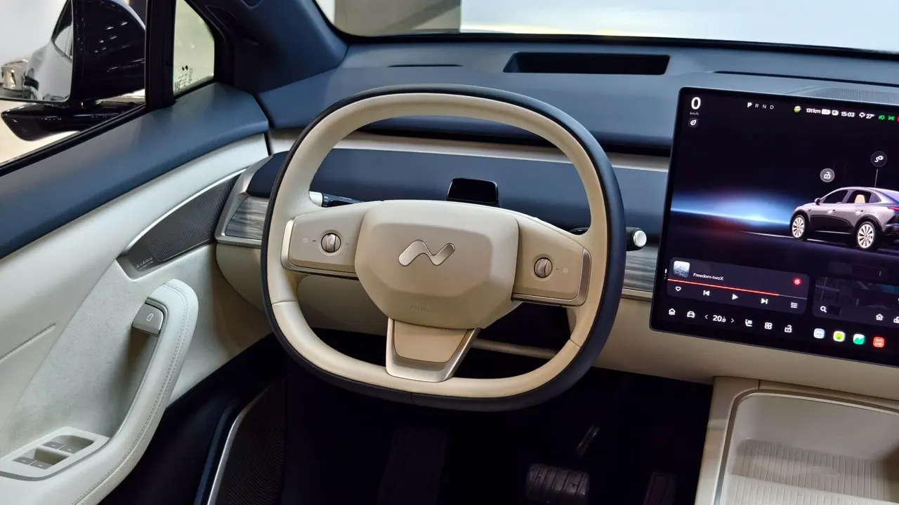 ONVO 2025 L60 60kWh four-wheel drive version automatic gear 4