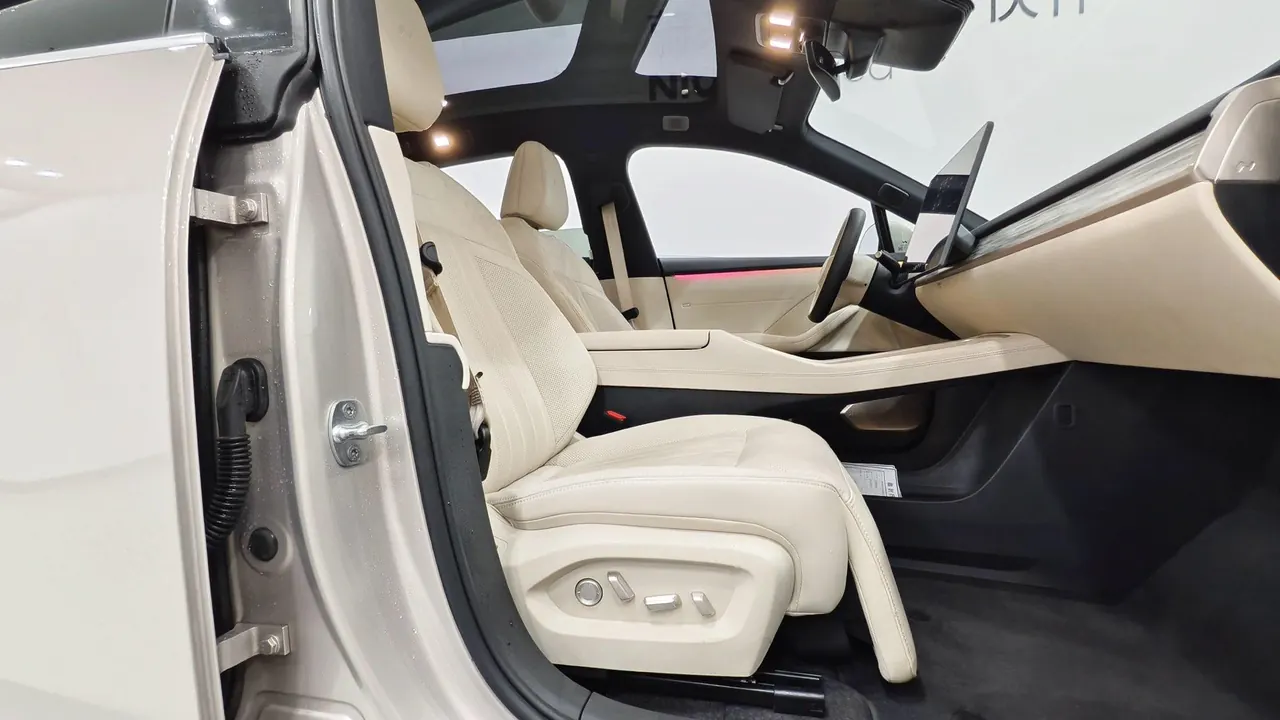 ONVO 2025 L60 60kWh four-wheel drive version automatic gear 7