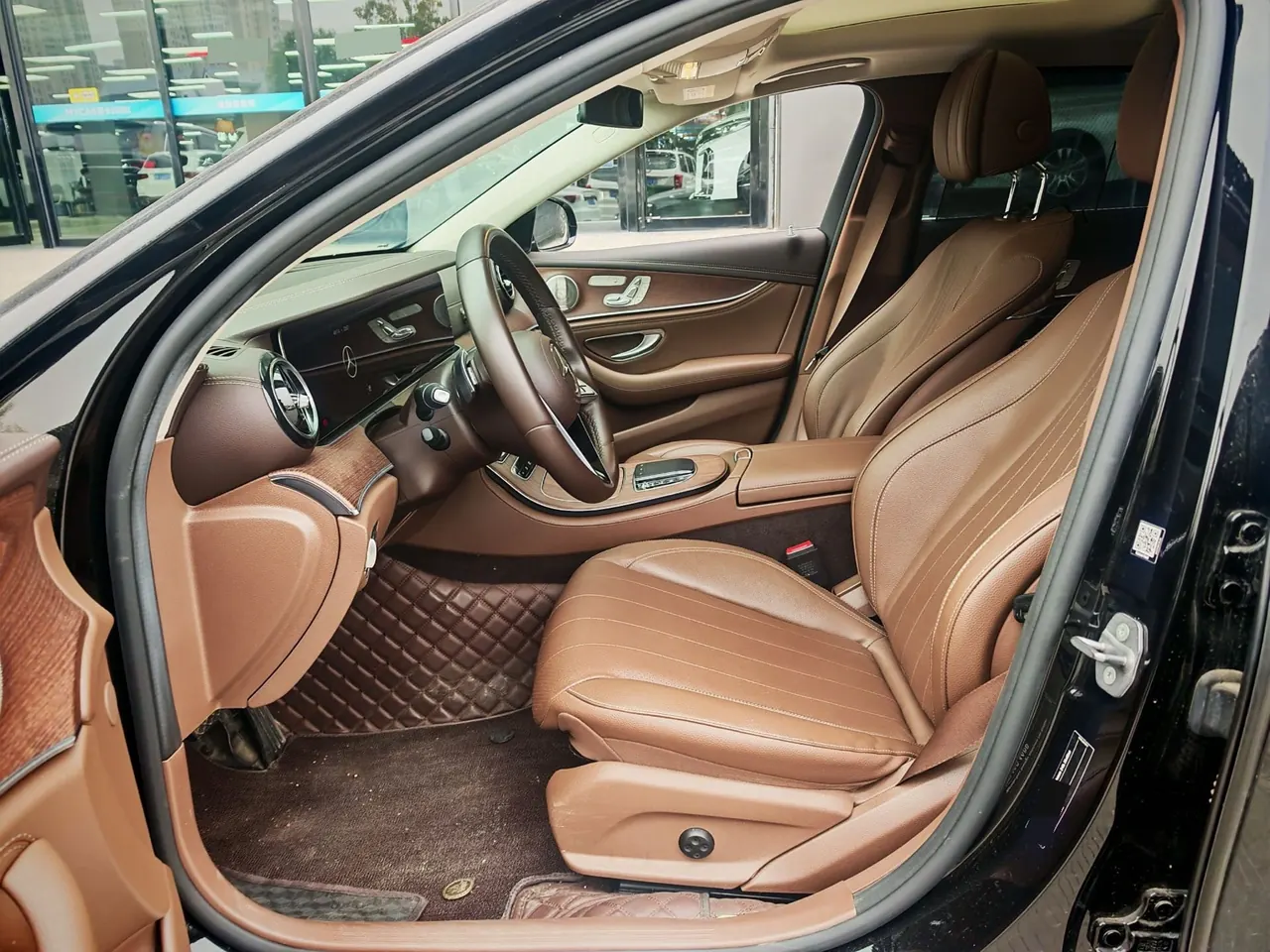 Mercedes Benz E Class 2023 E 300 L 2.0T Luxury Automatic Gear 2