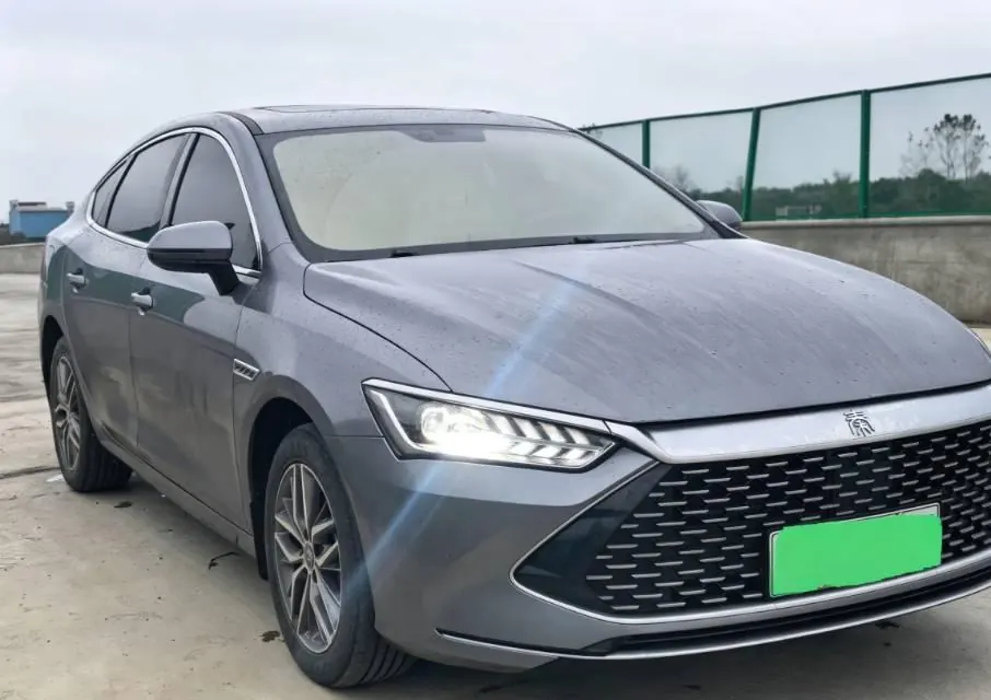 BYD 2023 Qin PLUS DM-i 1.5 stepless champion version leading 120KM automatic gear 2