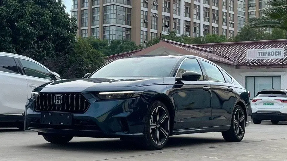 Honda INSPIRE (Yingshi Pai) 2023 INSPIRE e:PHEV (Yingshi Pai e:PHEV) 2.0 Stepless Zhiyao Edition Automatic Gear - View 1