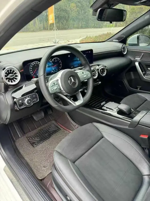 Mercedes Benz Class A 2023 A 200 L 1.3T Fashion Automatic Gear 3