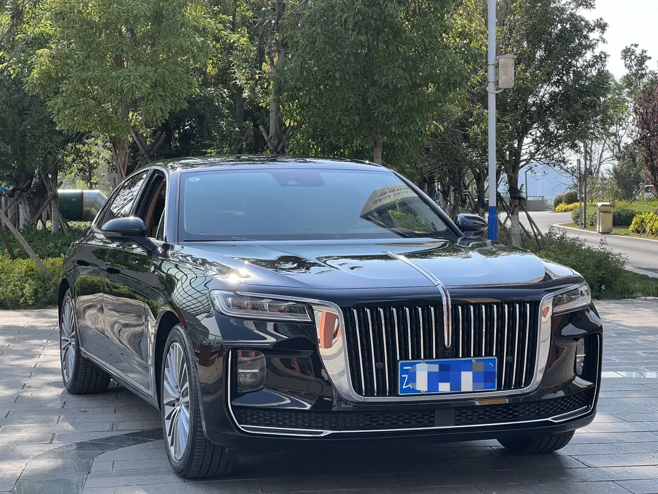 HongQi 2023 H9 48V 2.0T Zhilian Qi Chang Edition Automatic Gear 3