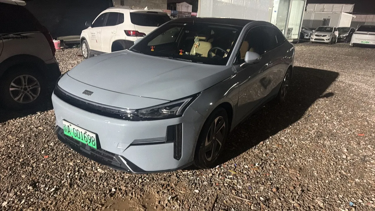 Geely Galaxy 2023 L6 1.5T 125km MAX automatic gear - View 1