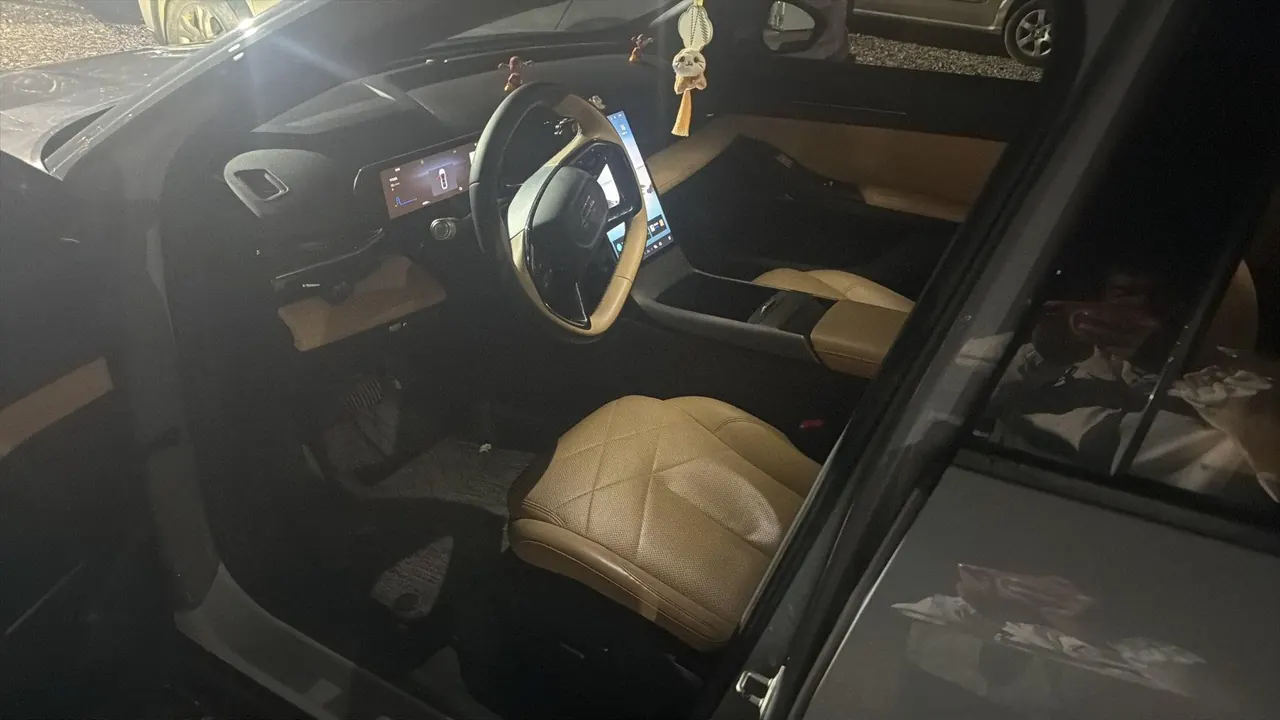 Geely Galaxy 2023 L6 1.5T 125km MAX automatic gear 3
