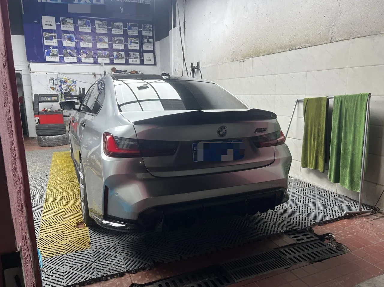 BMW 3 Series 2023 325Li 2.0T M Sports Obsidian Night Suit Automatic Gear 6