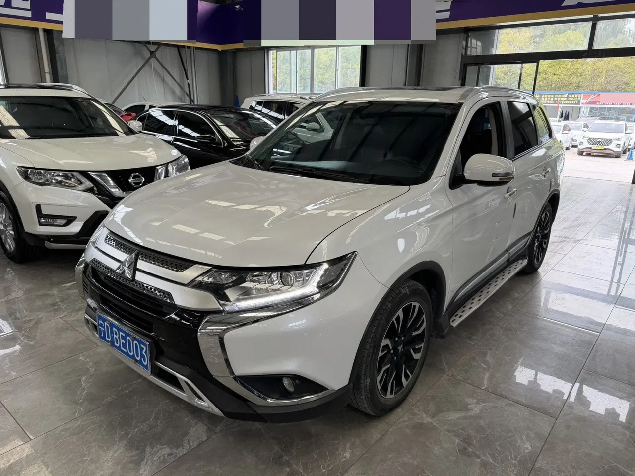 Mitsubishi 2020 Outlander 2.0 Stepless Two-Drive Enjoy Edition 7-seat Automatic Gear - View 1