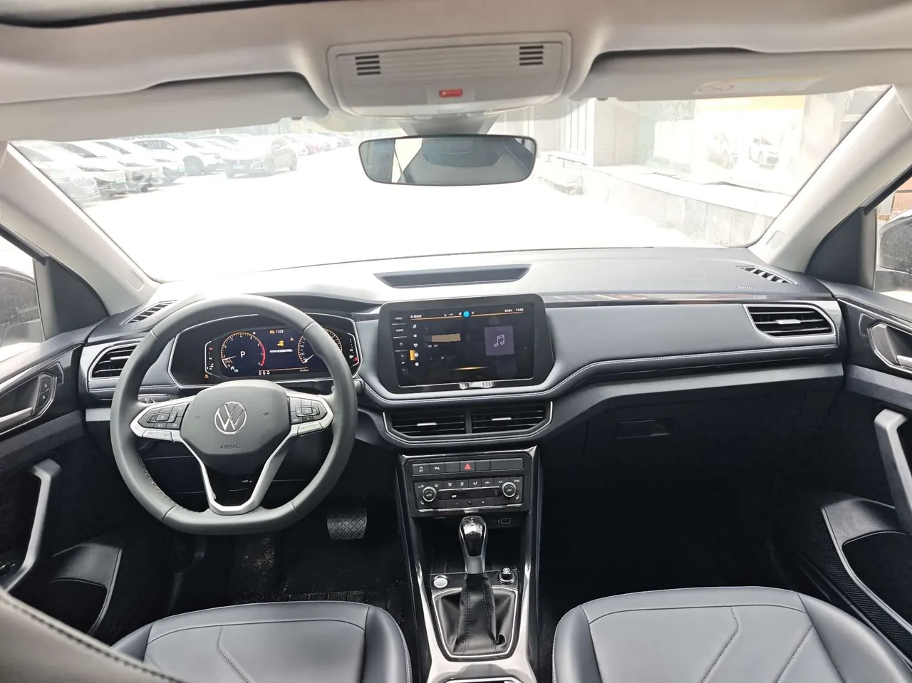 Volkswagen 2026 Tuyue Xinrui 1.5TSI 300TSI Sharp Enjoy Edition Automatic Gear 4