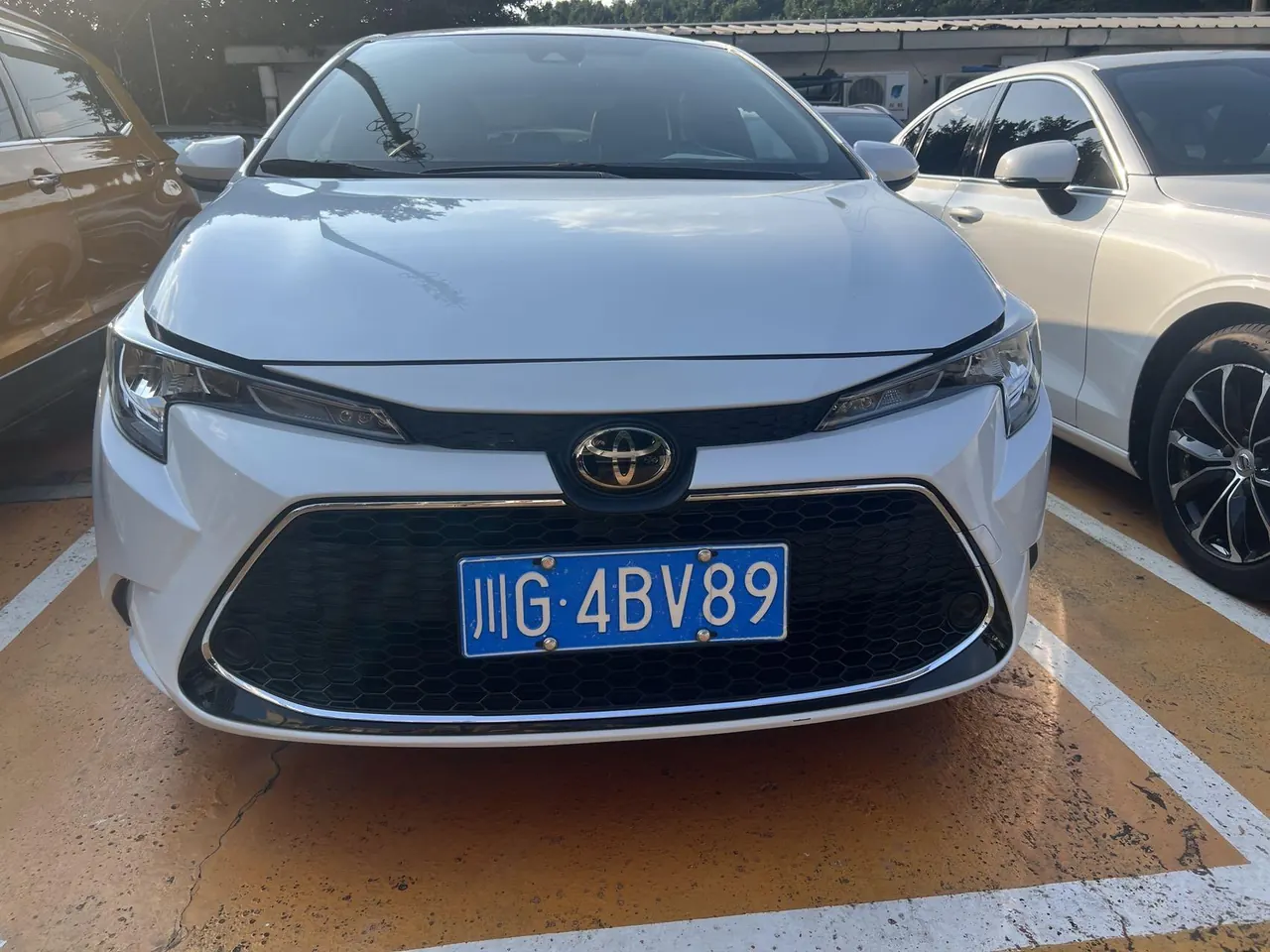 Toyota 2023 Lei Ling 1.2T Stepless 185T Deluxe Automatic Gear 2