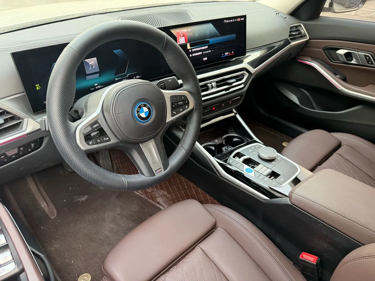 BMW 2022 i3 eDrive 35L automatic gear 6