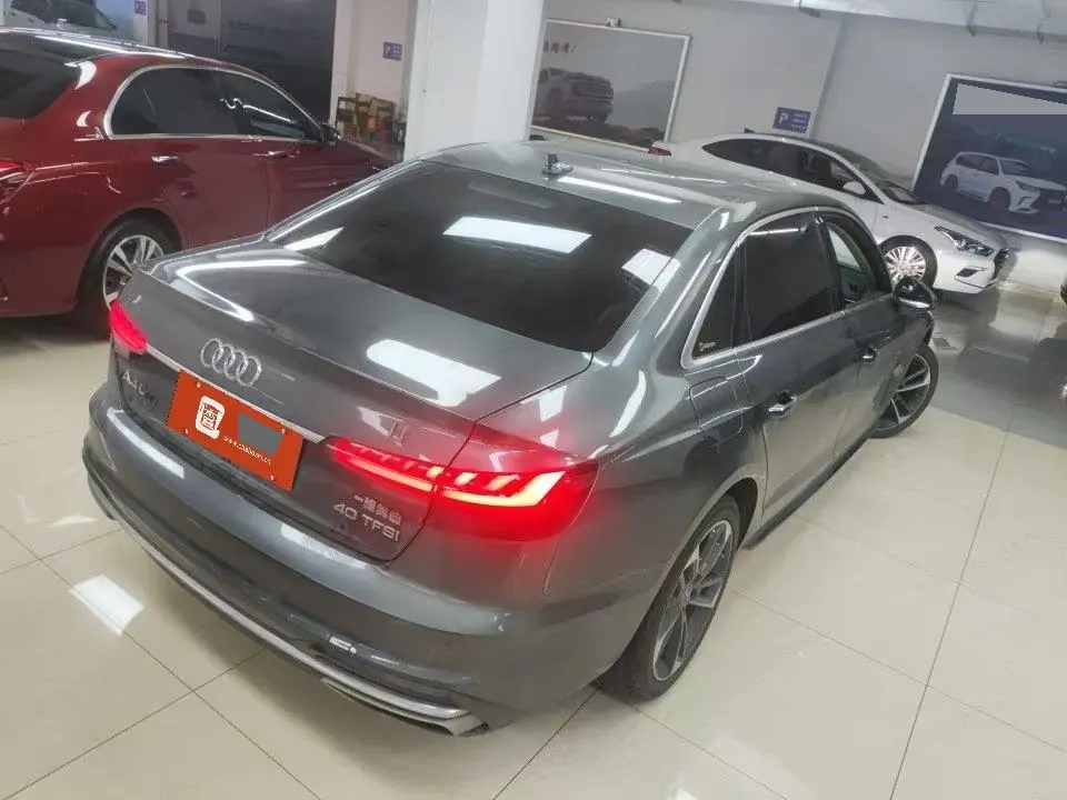 Audi 2020 A4L 2.0TFSI 40TFSI Fashion Dynamic Automatic 2